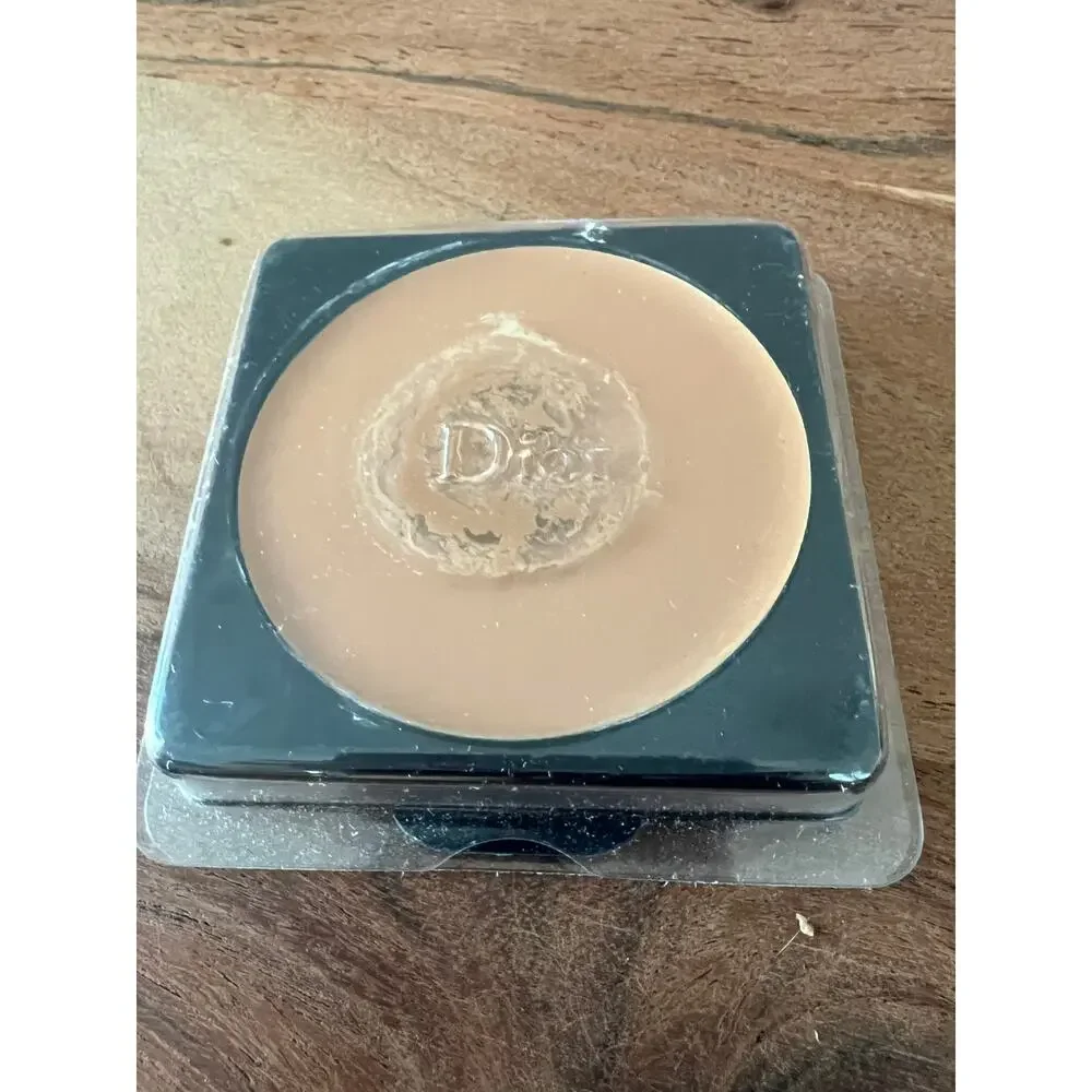 New Retired Dior Diorskin Éclat Doux cream foundation Moisture Release 500
